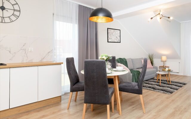 Apartment Jana Kochanowskiego by Renters