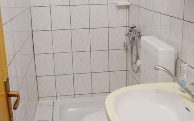 Cozy 1 Bedroom Apartment With sea View