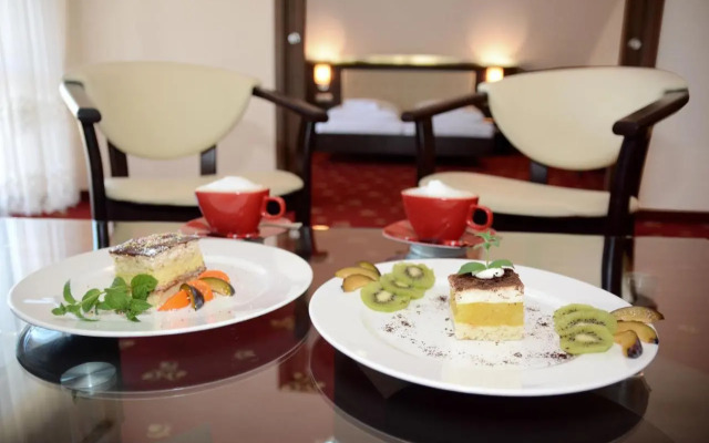 Hotel Świętokrzyski Dwór