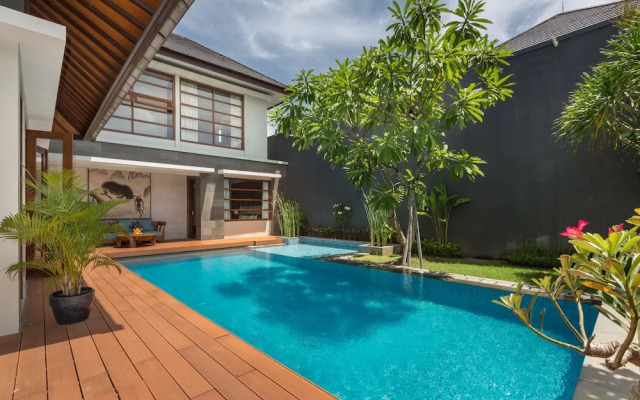 Entrada Seminyak Villa