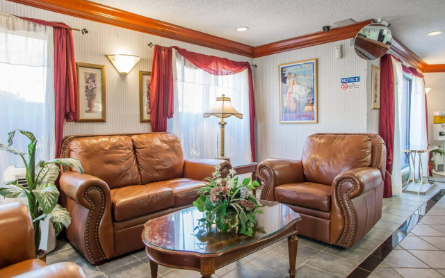 HomeTowne Studios By Red Roof Egg Harbor–Atlantic City Airport