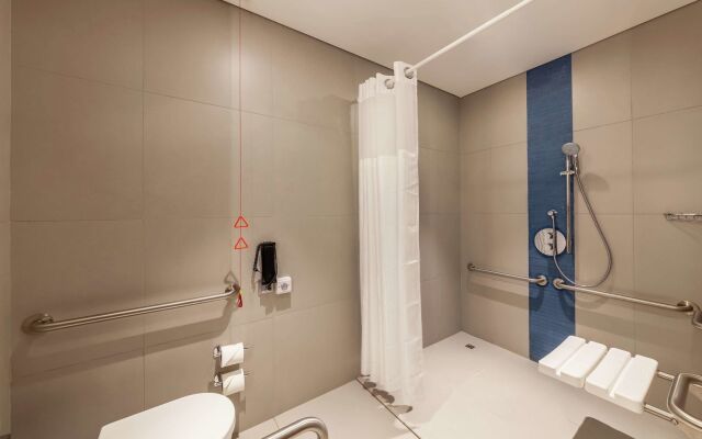 DoubleTree by Hilton Dubai Al Jadaf Hotel