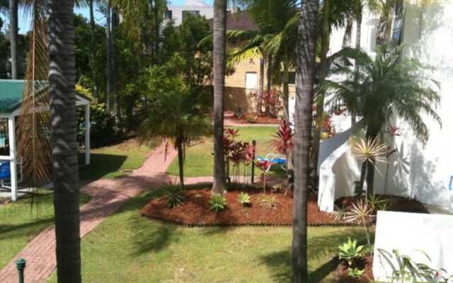 Cannes Court Holiday Apartments