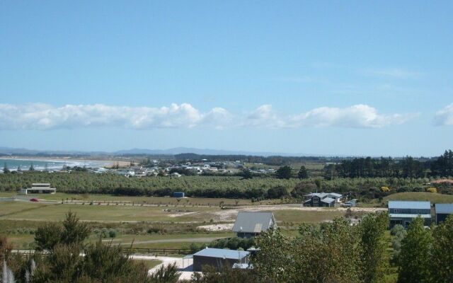 Luxurious B&B with Stunning Bayviews