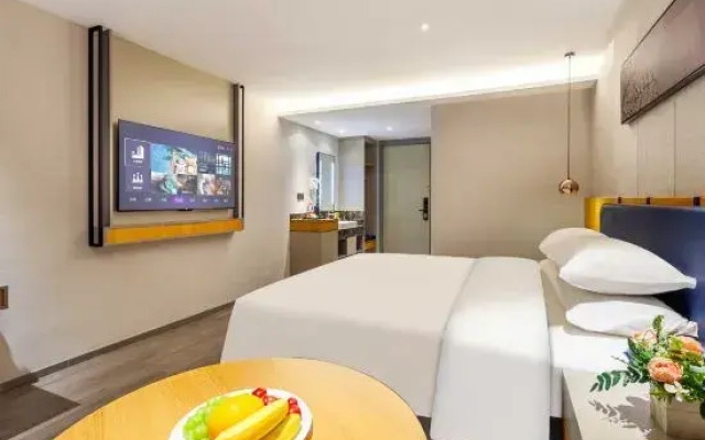 IU Hotel (Taiyuan Yifen Street Cardiovascular Hospital)