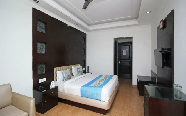 OYO 1679 Value Hotel