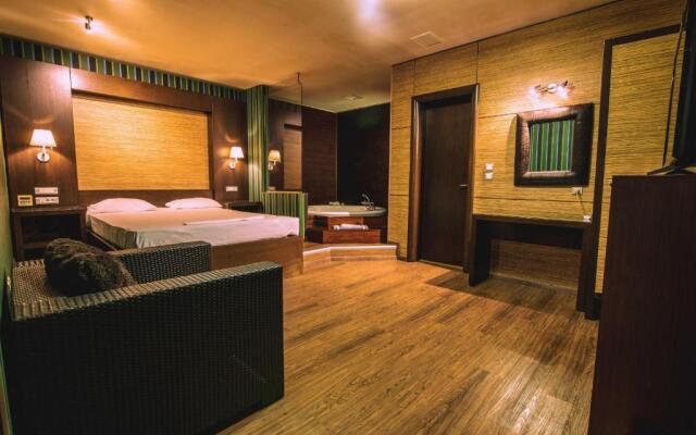 Ruby Rooms Kifisia  Adults Only