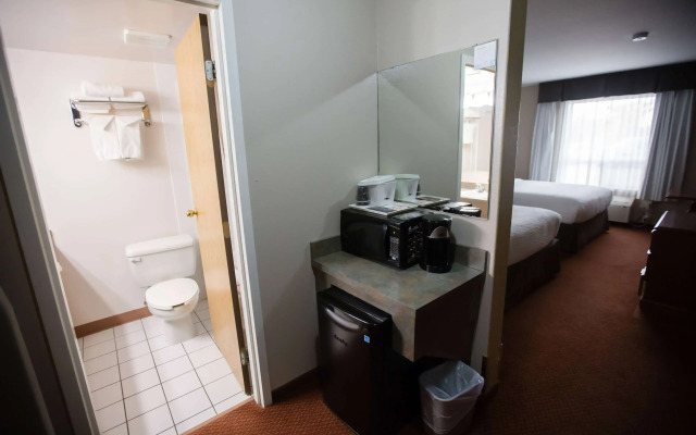 Super 8 by Wyndham Whitecourt
