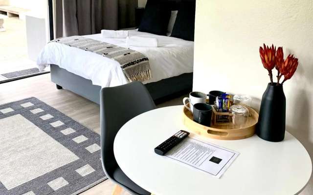 96 Meent Guest House