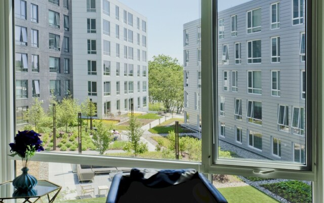 Sunny Lower Allston Suites by Sonder