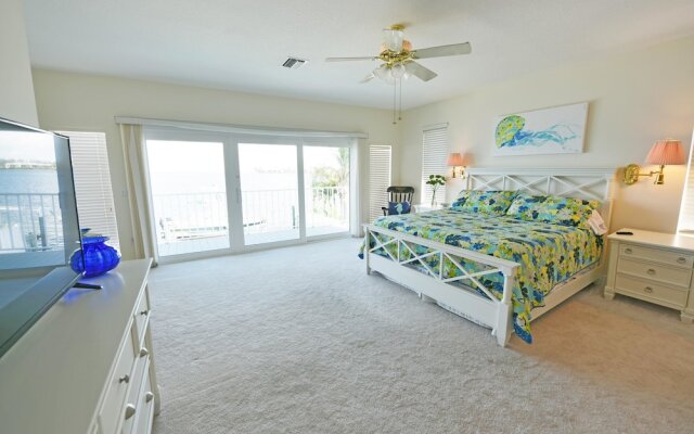 Ocean Sunrise Apartment 5