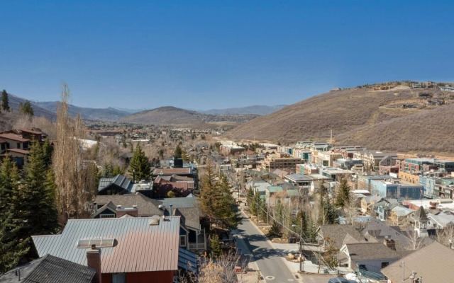 Woodside Ave in Park City