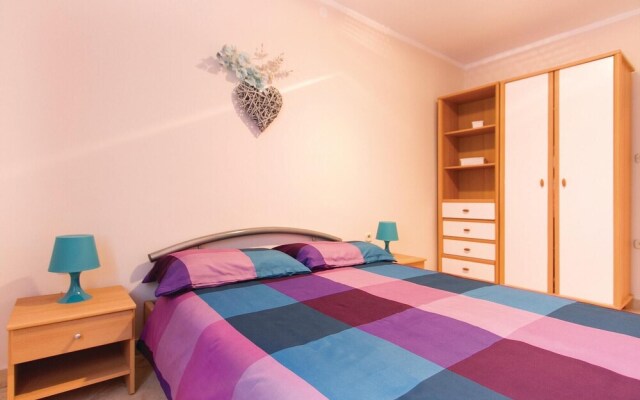 Nice Home in Kanfanar With Wifi and 2 Bedrooms