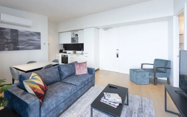 R Hotel Geelong