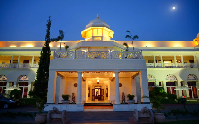 The Lalit Laxmi Vilas Palace