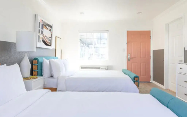 Signature Inn Oakland