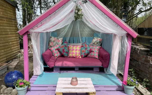 Woodlands Lodge - Come and Enjoy the Good Life