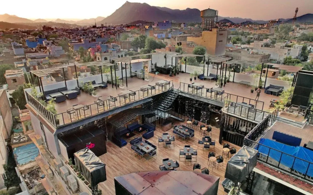 THE COURTYARD - Beyond Bar & Club