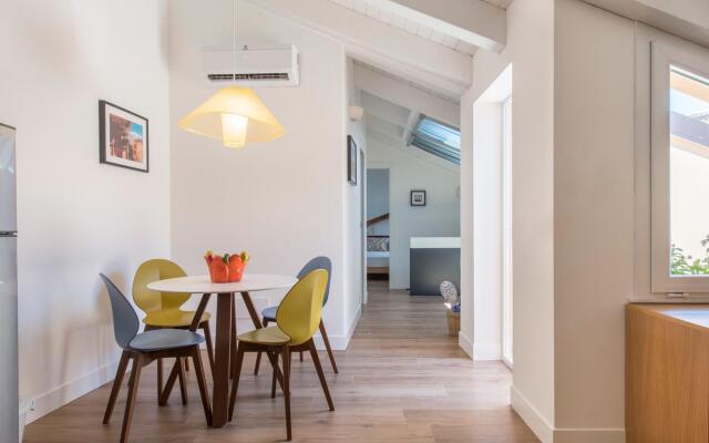 Le Niche Holiday Home With Terrace
