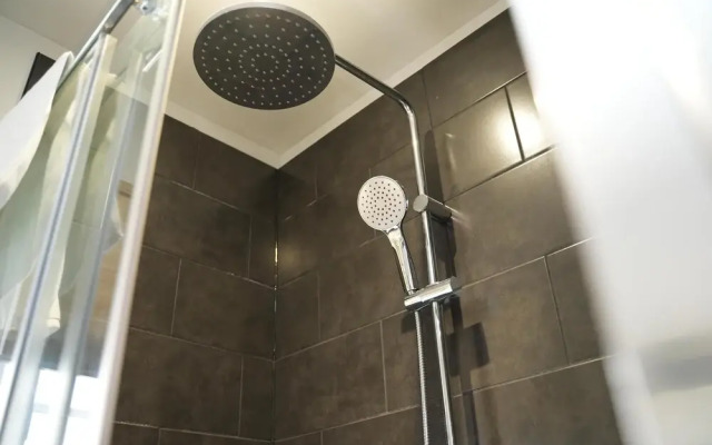 Charming 1-bed & Balcony Flat in Merthyr Tydfil