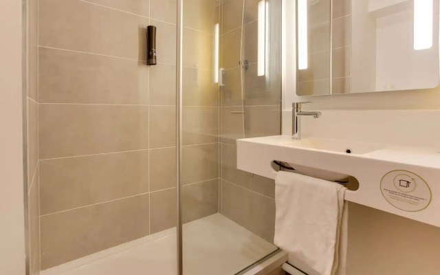 B&B HOTEL Reims Croix Blandin