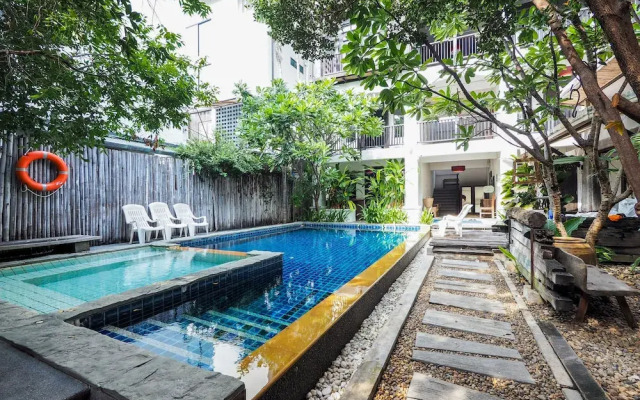 OYO 988 Good Morning Chiang Mai Tropical Inn