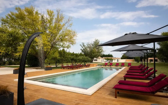 Proven ale House With Pool and spa