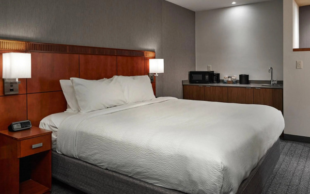 Courtyard by Marriott Medford Airport