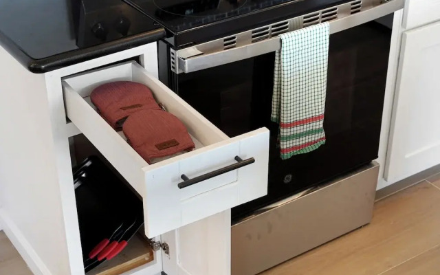 Cozy 2BR Mountain View Private Deck