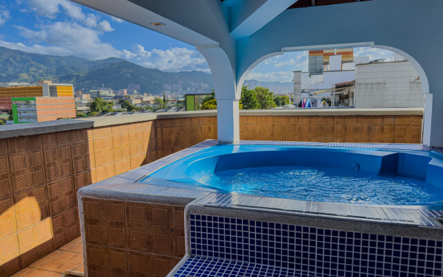 Hotel Alcaravan Medellín