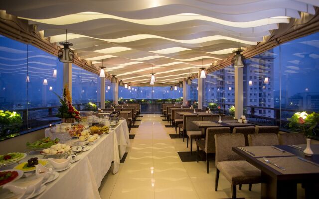 Parkside Sunline Hotel