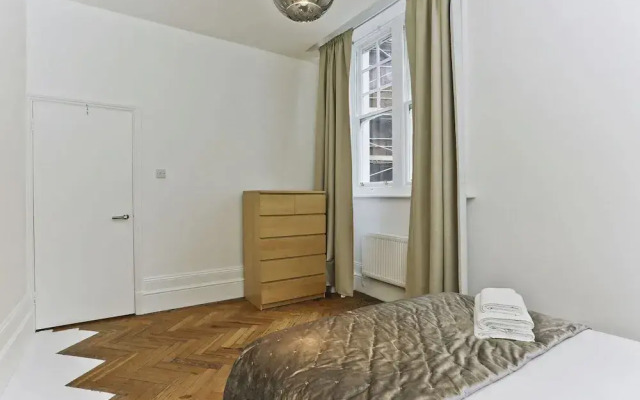 Platinum Apartments in Farringdon 9980