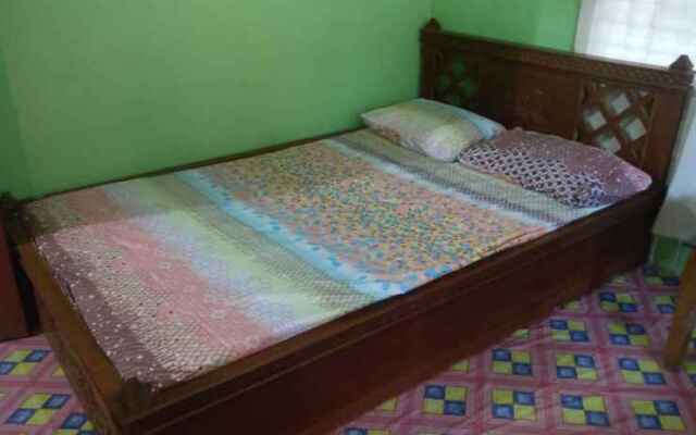 Adji Homestay