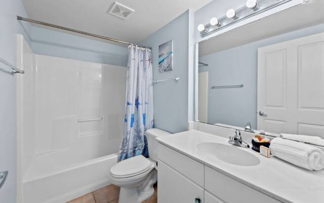 Shores of Panama 2123 - Seas the Moment