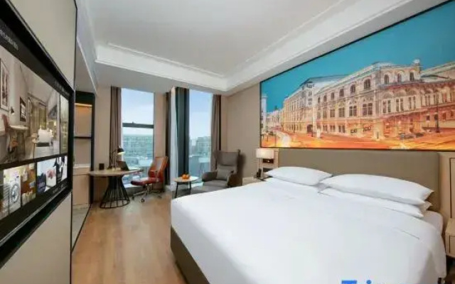 Vienna International Hotel (Shaoguan High speed Railway Station Square Branch)
