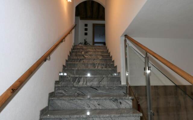 High-quality Holiday Apartment in Oberkrimml Near Waterfalls