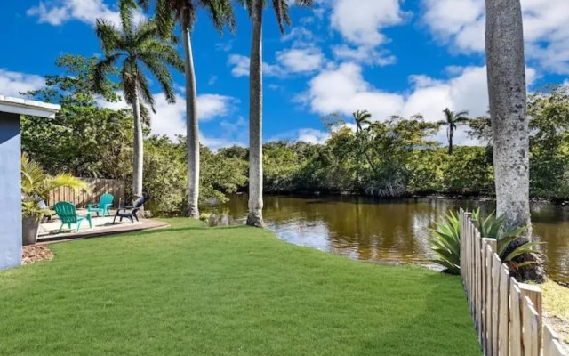 Stylish Duplex Apartment on Canal, Fort Lauderdale