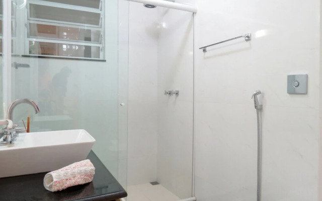 LinkHouse Clean & Comfort 2-BDR Copacabana C2-0046