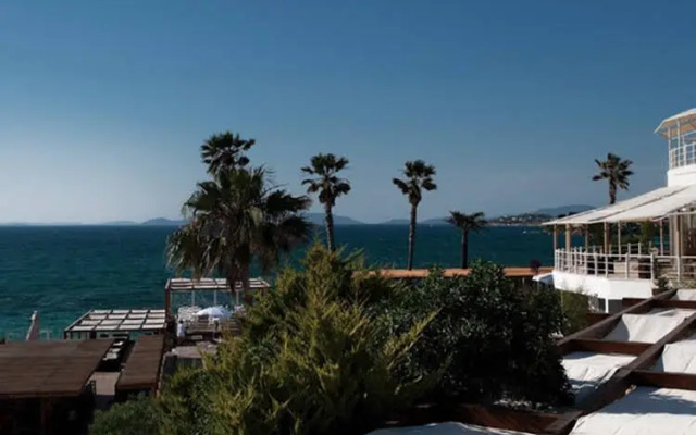 Lemon Hotel And Beach