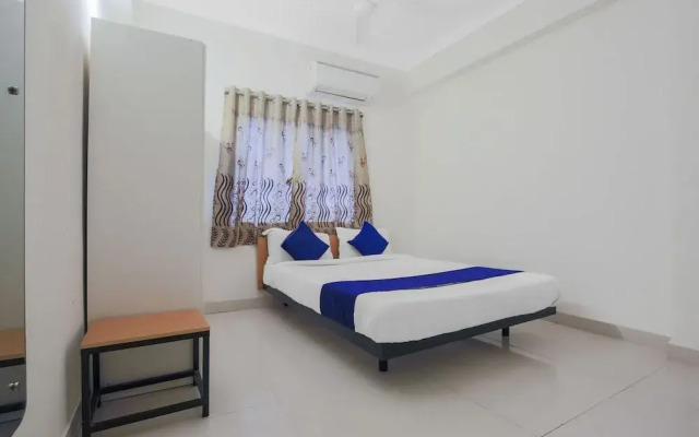 OYO 24138 SilverKey Shri Homes