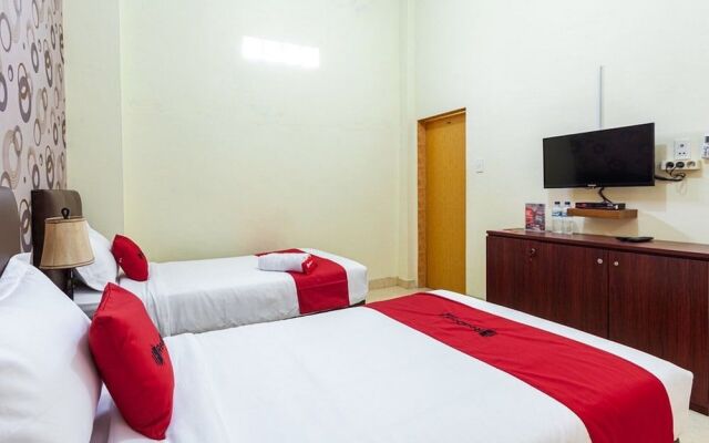 RedDoorz Syariah @ Jalan Letda Sujono Tembung