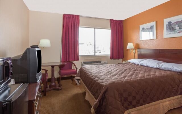 Travelodge by Wyndham Mesa