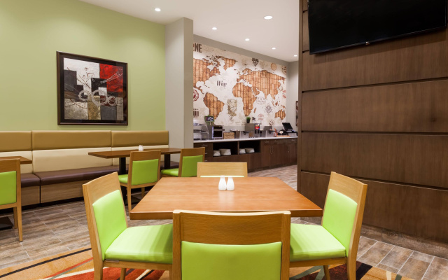 Wyndham Garden Edmonton Airport