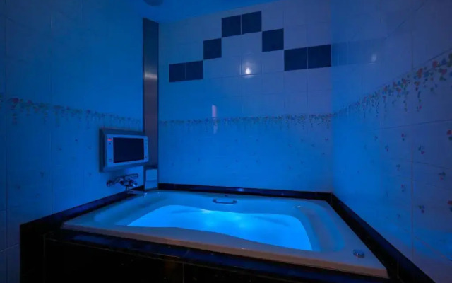 Hotel Mobilia - Adults Only