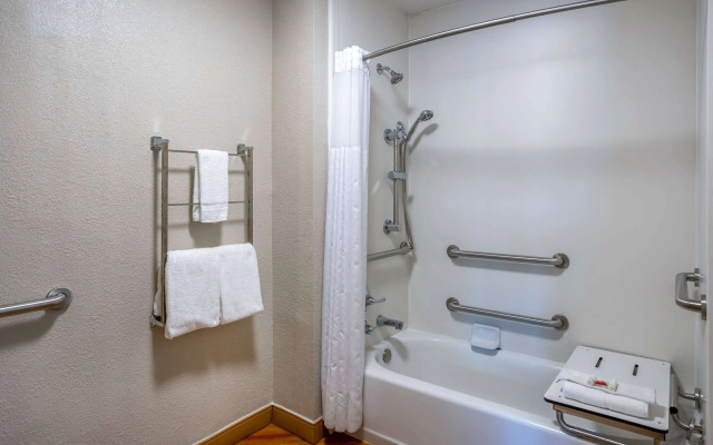 Days Inn by Wyndham Pleasant Prairie Kenosha