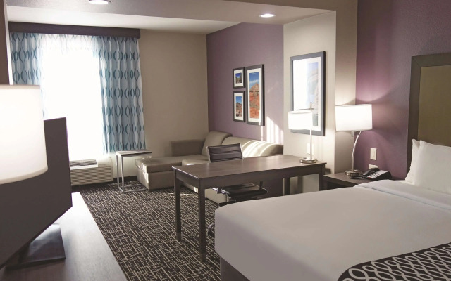 La Quinta Inn & Suites by Wyndham Pampa