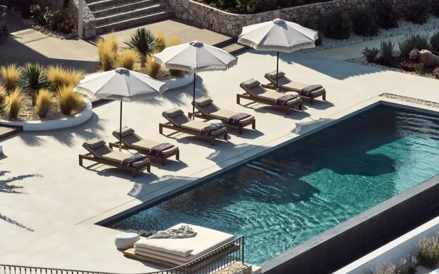 Rebek Luxury Villas & Suites