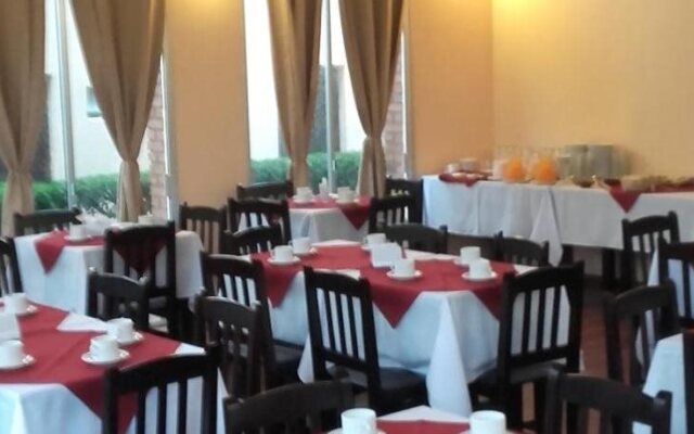 Brisas Del Rio Apart Hotel