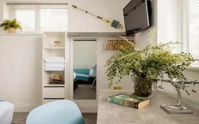 Quayside - Modern Apartment
