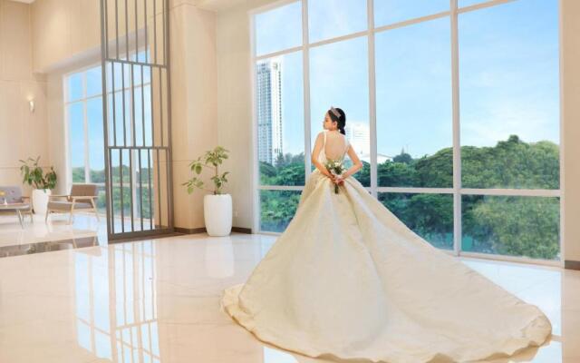 HARRIS Hotel & Conventions Bundaran Satelit Surabaya